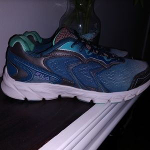 Women's Fila Sneakers Size 10